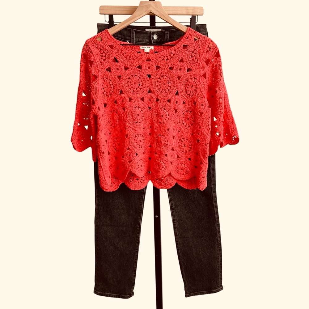 Ultra Pink Coral Crochet Half Sleeve Top Size Medium